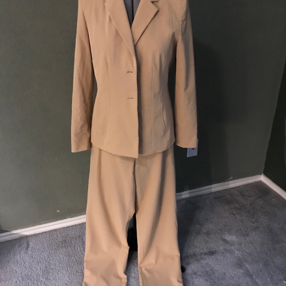 Garfield Mark’s two piece pant suit